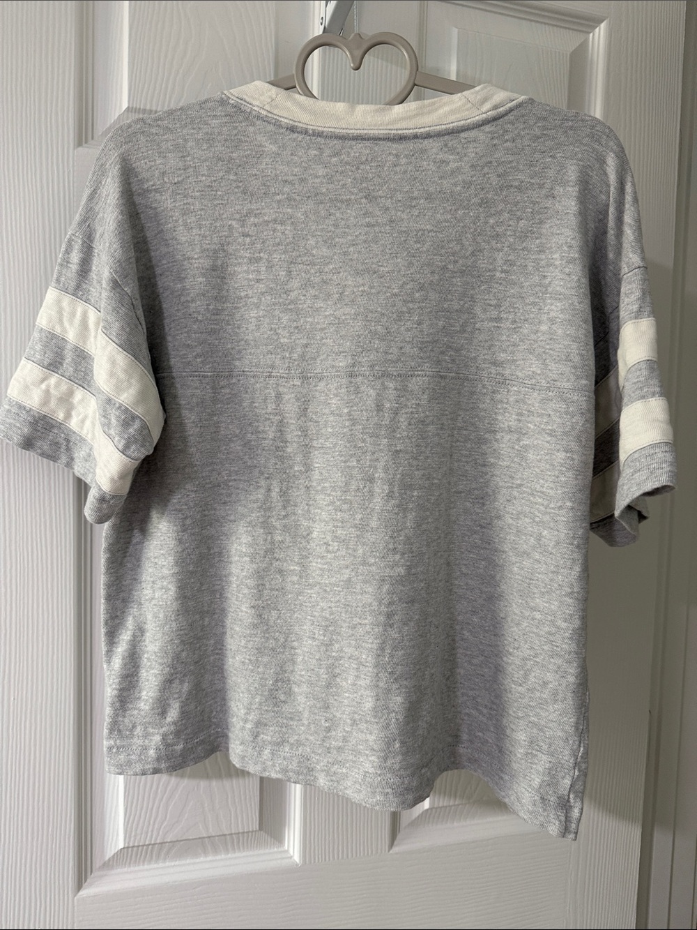 Faherty Heather Gray Tee with Cream Trim - Picture 4 of 4